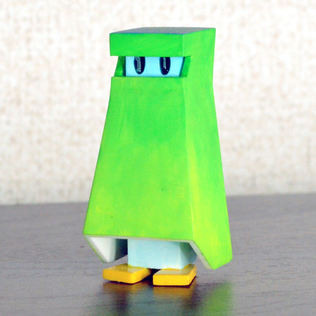 Original Rodney figure type05 hand-painted green gradation with sky blue interior