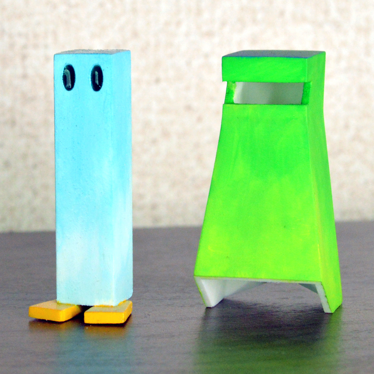 Original Rodney figure type05 hand-painted green gradation with sky blue interior