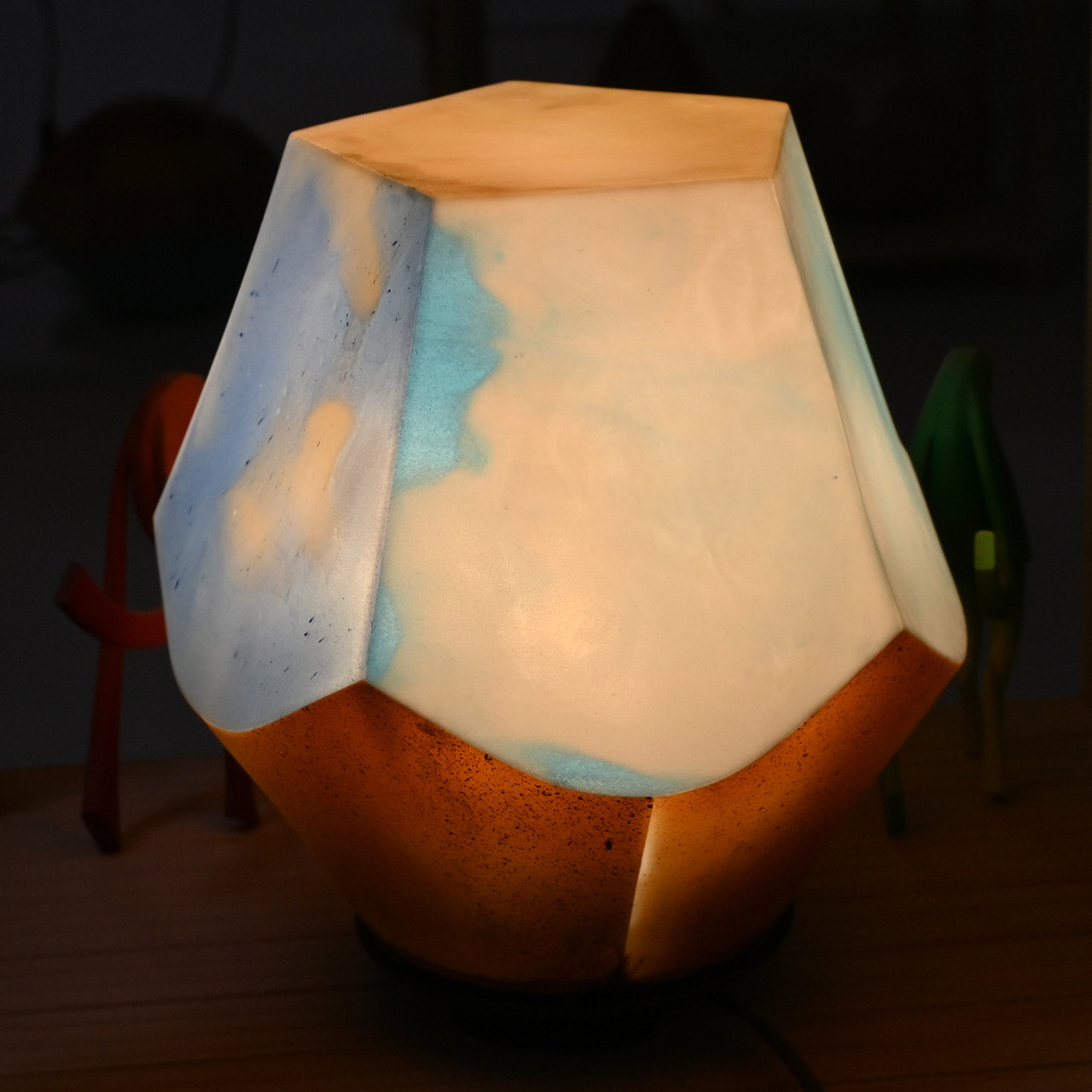 [Only one available] Pentagonal prism lamp shade, freestanding type