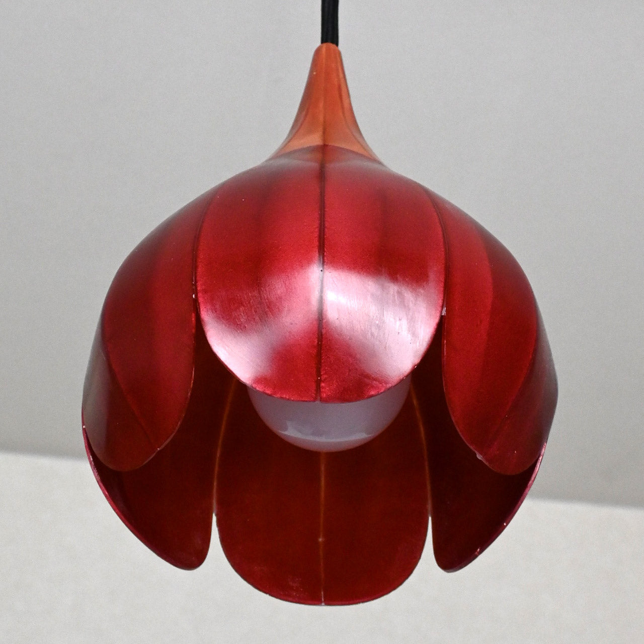 Flower-shaped pendant light, red-orange color [P01s-02]