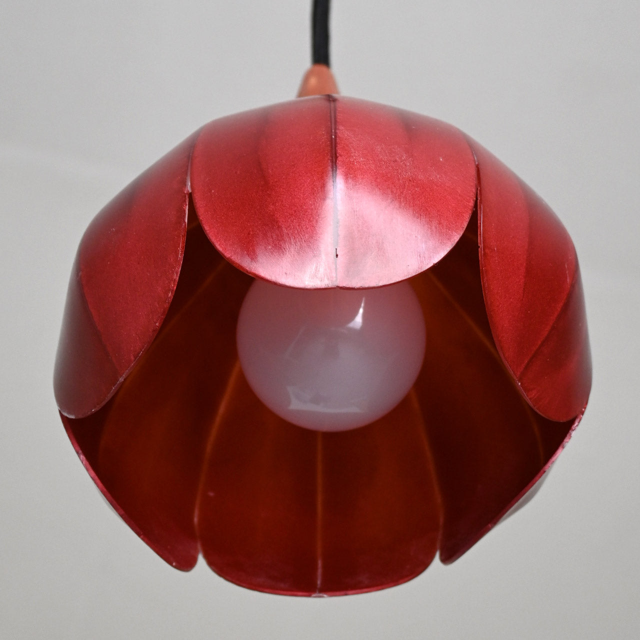 Flower-shaped pendant light, red-orange color [P01s-02]