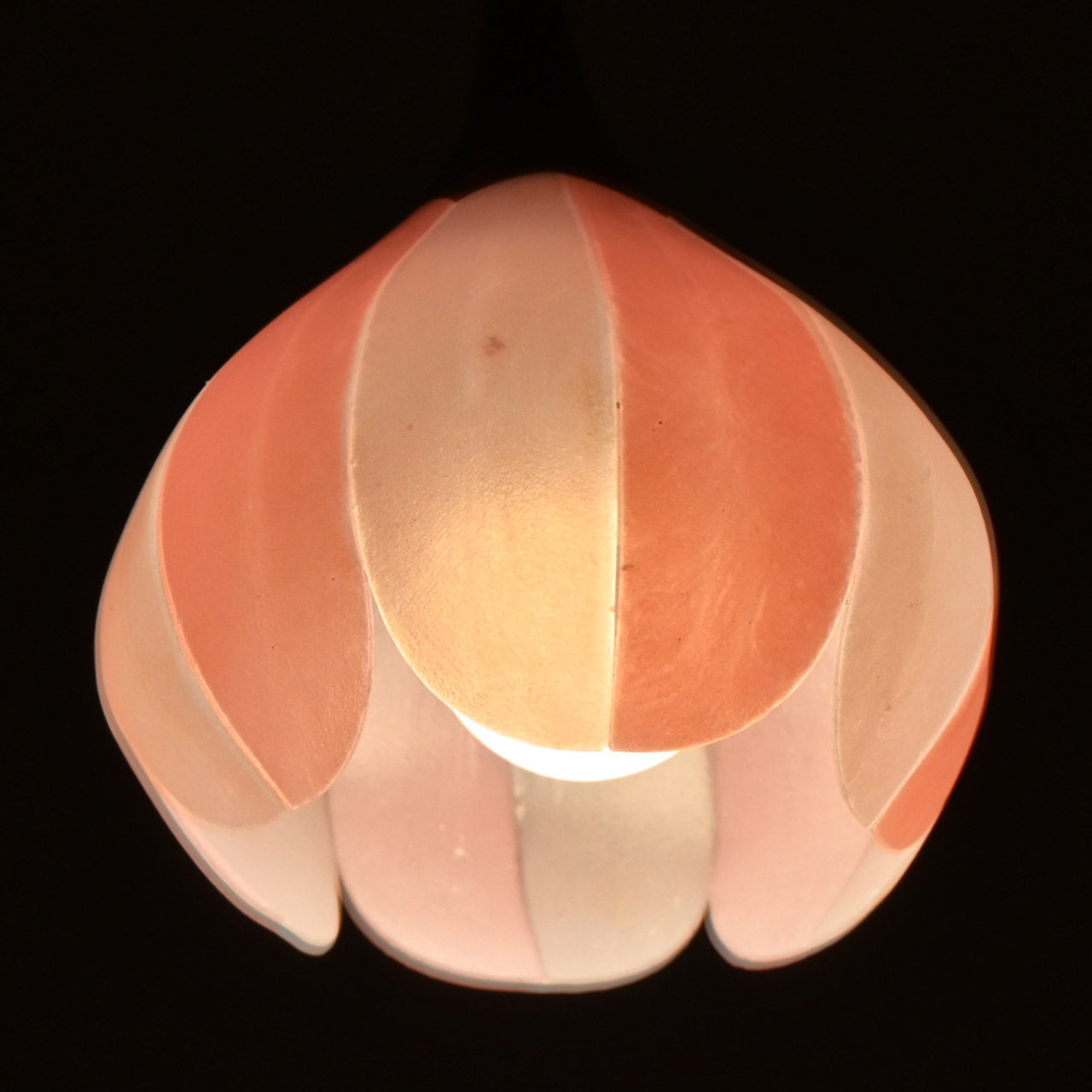 Flower-shaped pendant light in dark brown and pink stripes [P01s-04]