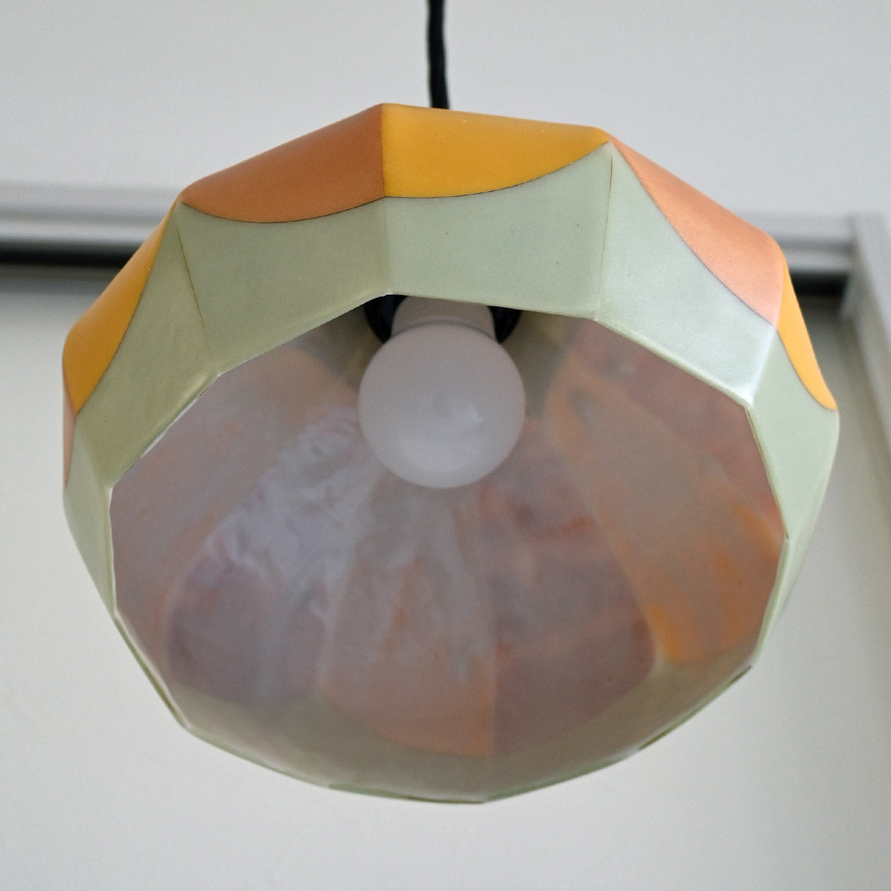 [Direct lighting] Pendant lamp Orange flower