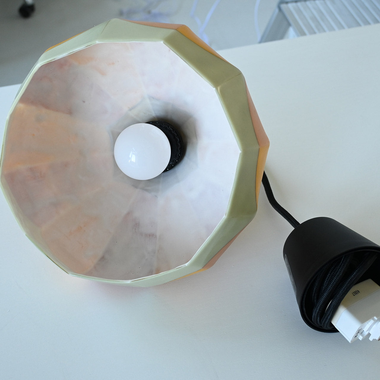 [Direct lighting] Pendant lamp Orange flower