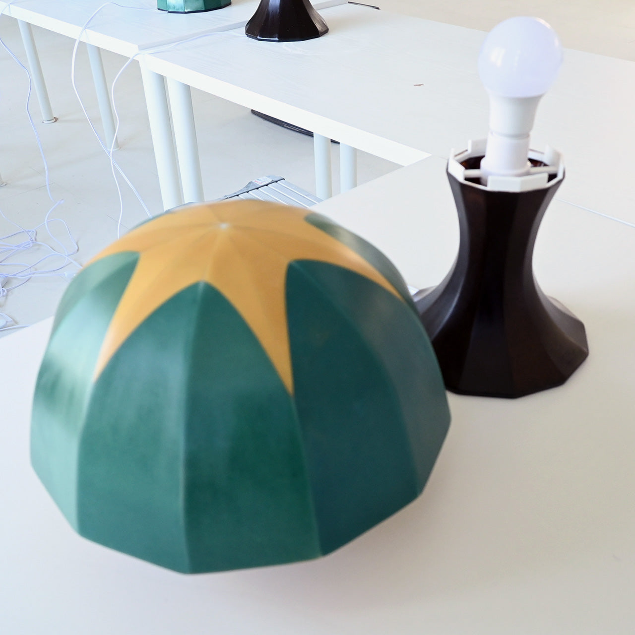 [General diffusion type] Table lamp Green tree