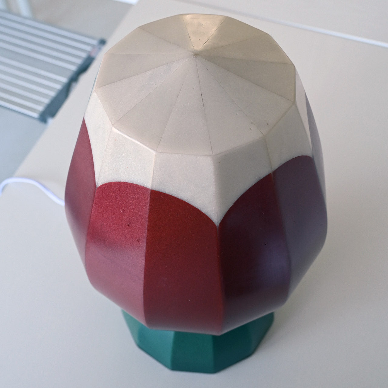 [General diffusion type] Table lamp, red bud